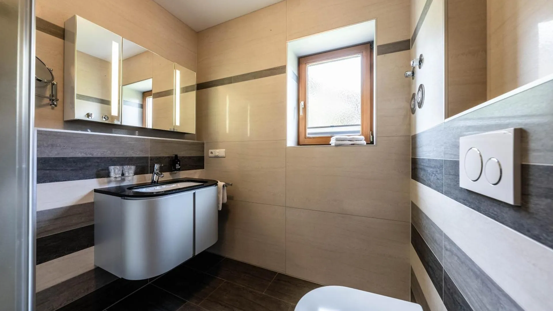 Apartment Ferienwohnungen Lara Wohnung 1 Wallgau