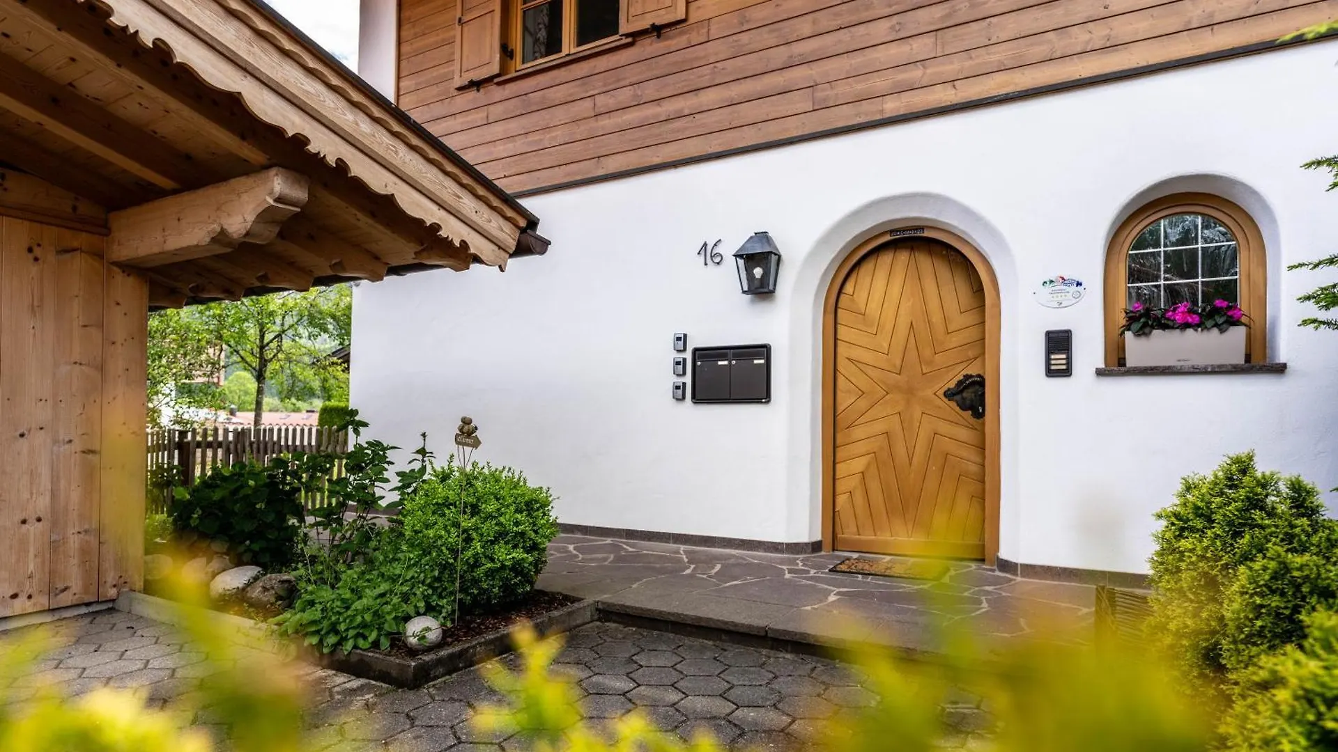 Ferienwohnungen Lara Wohnung 1 Wallgau 0*,  Germany
